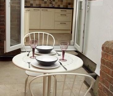 2 bedroom flat to rent - Photo 6