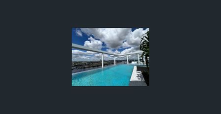 Rivello Apartments - 2 Bedroom Riverfront Apt with 2 Bathrooms and 2 secure parking spaces - Photo 2