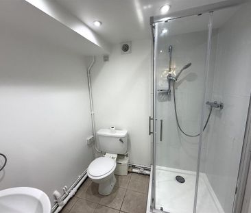 Studio to rent - Photo 6