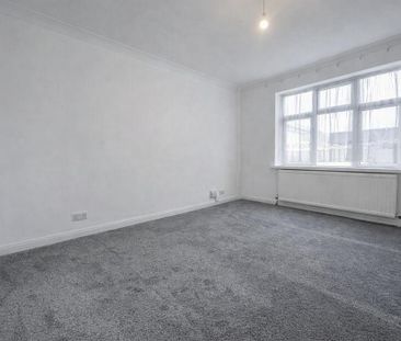 4 bedroom detached house to rent - Photo 3