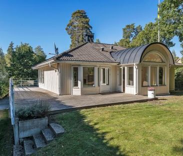 VILLA UTHYRES I STOCKSUND - Photo 3