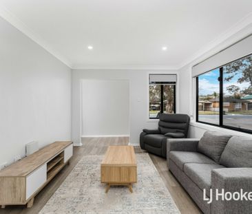 Beautifully Renovated throughout - Available Now! - Photo 6