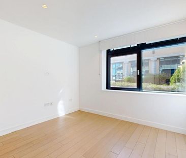 2 bedroom ground floor flat to rent - Photo 2