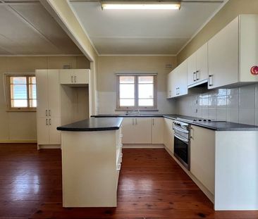 A lovely cottage with charm. - Photo 5