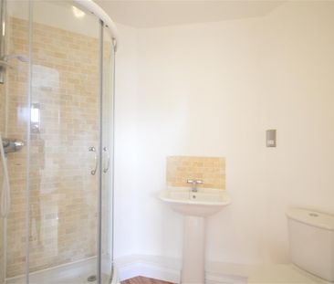 2 bedroom flat - Photo 6