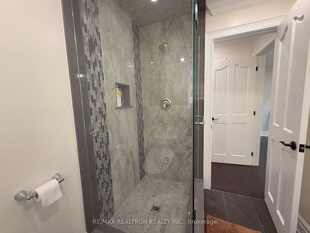 For Lease - 502 Palmer Avenue Unit# Upper 2 Bedrooms, Richmond Hill, Ontario - Photo 2