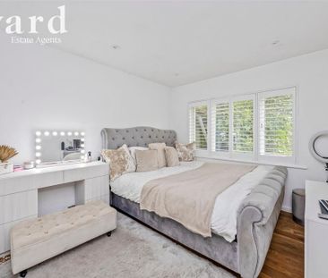 4 bedroom semi-detached bungalow to rent - Photo 4