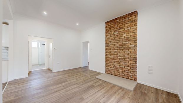 Renovated Beauty in Narromine - Photo 1