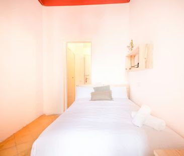 Carrer d'Homer, Barcelona, Catalonia 08023 - Photo 1