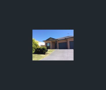 2/14 Capper St, Telarah, NSW 2320 - Photo 2