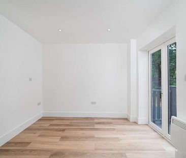 Hampton Court Road, Kingston Upon Thames, KT1 - Photo 1