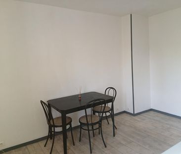 Location Appartement 2 pièces 28m² - Photo 1