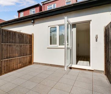 Room 3 - Northumberland Road, North Harrow, HA2 - Photo 6