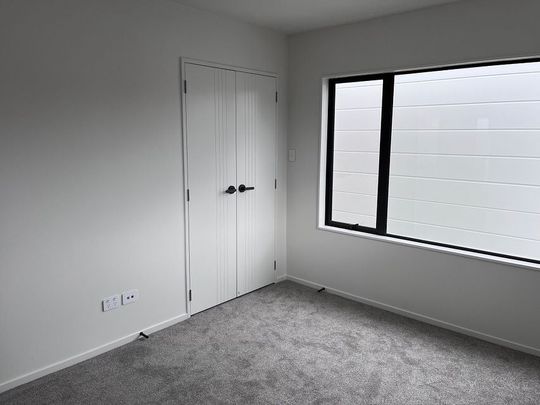 Like -New 2 Bedroom home in Panmure - Photo 1