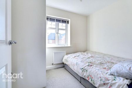 4 bedroom detached house to rent - Photo 4