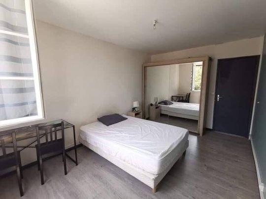 Appartement T3 meublé à louer 62 m² Toulon Centre Ville - Photo 1