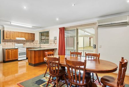 Modern 4-Bedroom Home in Quiet Cul-de-Sac – Close to UNE - Photo 2