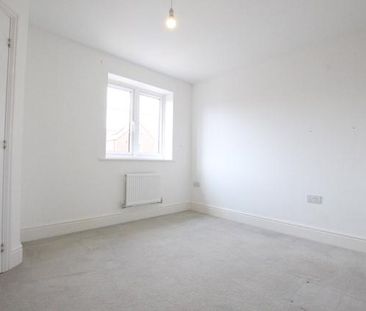 2 bedroom semi-detached house to rent - Photo 4