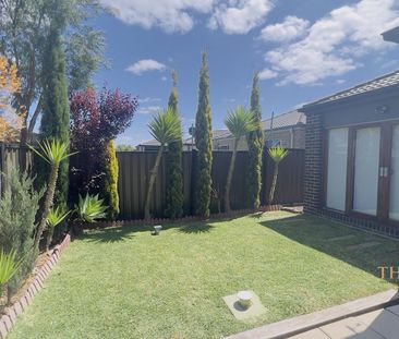 Modern Family Living in Prime Truganina Location | 4 Bed | 2 Bath |... - Photo 5