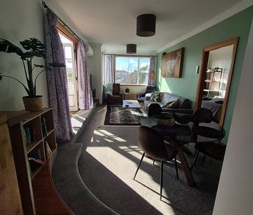 Charming 2BR Unit in Karori! - Photo 6