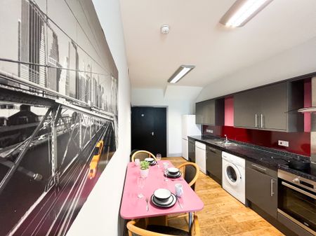Pink Suite , Lustrous House - Photo 4