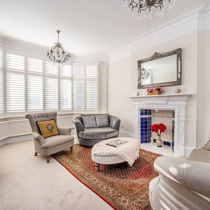 3 bedroom flat to rent - Photo 1