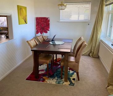 2 Bed Bungalow, Warren Close, BN2 - Photo 4