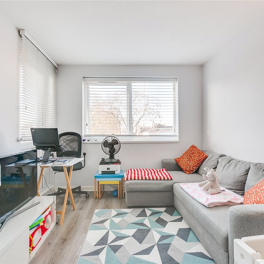 Gate Hill Court, Notting Hill, W11, London - Photo 1