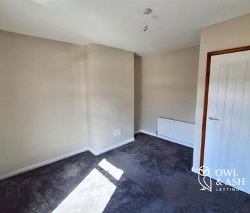 35 Parkgate Crescent, Belfast, BT4 1EU - Photo 1