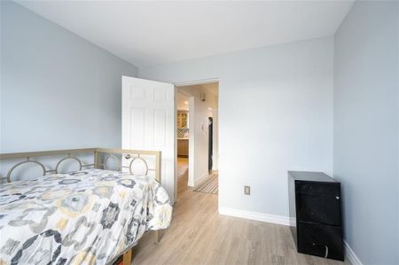 For Lease - 103 Macaulay Street Unit# Upper Floor, Hamilton, Ontario - Photo 2