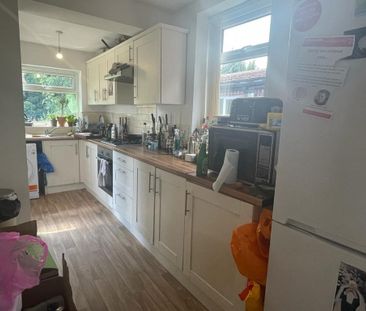 3 bedroom private hall to rent - Photo 5