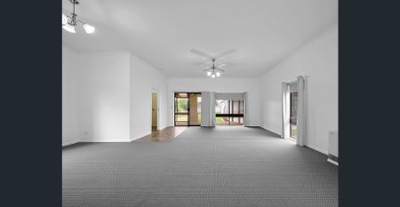 Spacious and Convenient 3 Bedroom Home! - Photo 2