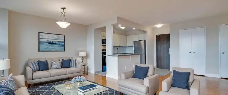 Laurel Grove | 25 Parkway Forest Drive, Toronto - Photo 1