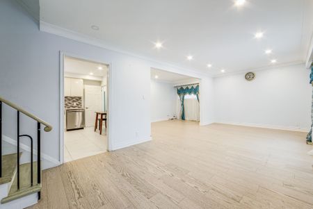 For Lease - 20 Rossander Court Unit# Main Floor, Toronto, Ontario - Photo 2