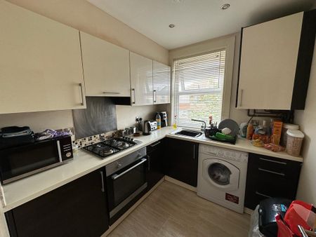 2 bedroom flat to rent - Photo 5