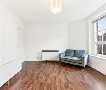 Studio to rent - Photo 6