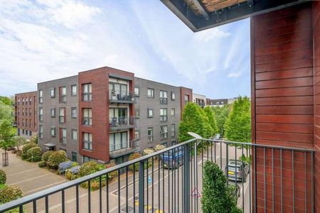 Attlee Court, Stanmore, HA7 - Photo 5