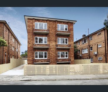 INSPECT TUESDAY EVENING 31/03 OR CONTACT AGENT - Photo 5