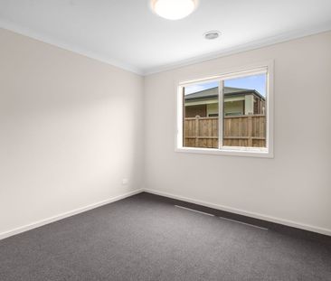 Brand-New Comfort in Growing Beveridge - Photo 4