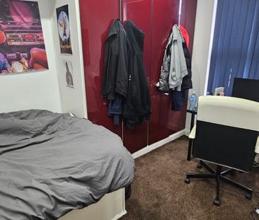 6 Bed - 69 Headingley Avenue, Headingley, Leeds - LS6 3ER - Student - Photo 4