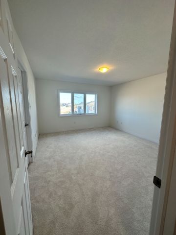 For Lease - 202 Port Crescent, Welland, Ontario - Photo 3