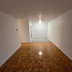 2 CH - 1 SDB - Laval - $1,300 /mo - Photo 2