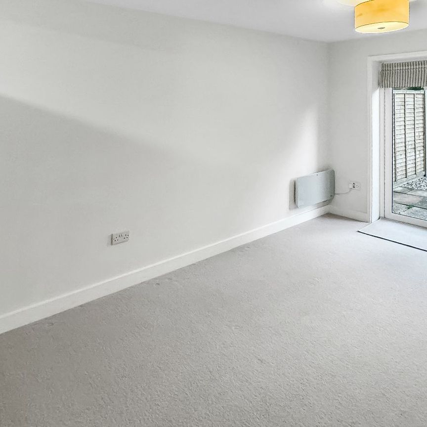 Sparrows Croft Road, Rendlesham, Woodbridge - Photo 1