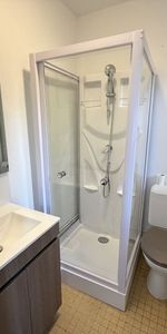 Location Appartement 1 pièce 17m² CHALON SUR SAONE 71100 - Photo 3