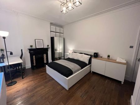 4 Bed Flat, Trafalgar Road, SE10 - Photo 4