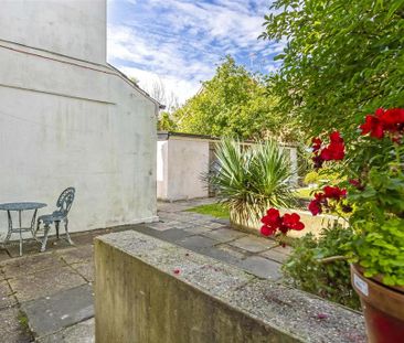 Studio to rent - Photo 6