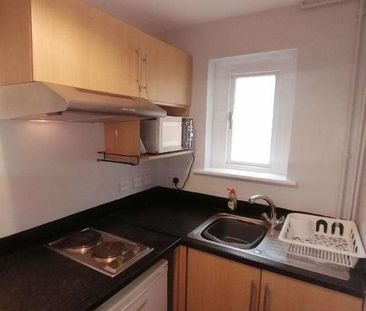 Colerne Drive, Hucclecote, Gloucester, Gloucestershire, GL3 - Photo 3