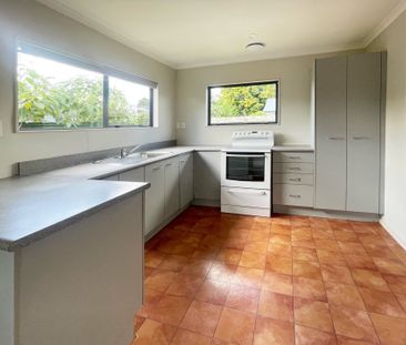 3 Bedroom + Sleep-out - Photo 5