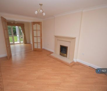 3 bedroom detached house to rent - Photo 1