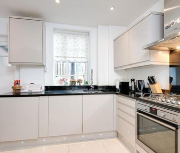 4 bedroom apartment to rent - Photo 6
